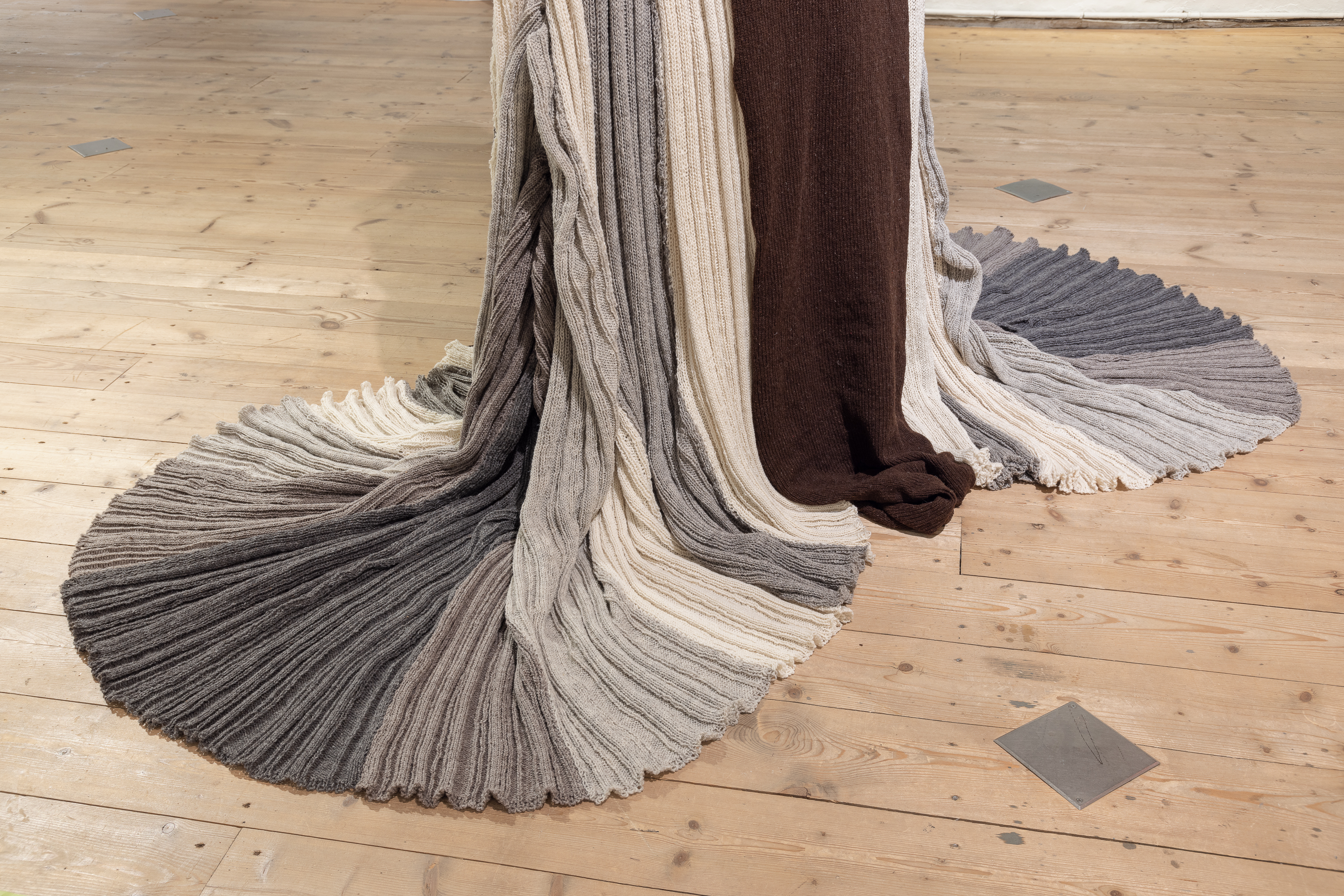 Close-up of hand-knit texture in raw undyed wool – by Alyona Movko-Mägi
